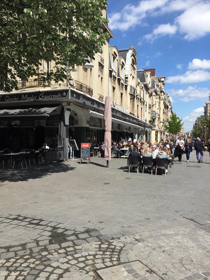 Le Monopole Hotell Reims Eksteriør bilde