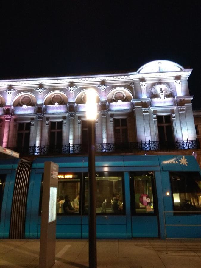 Le Monopole Hotell Reims Eksteriør bilde