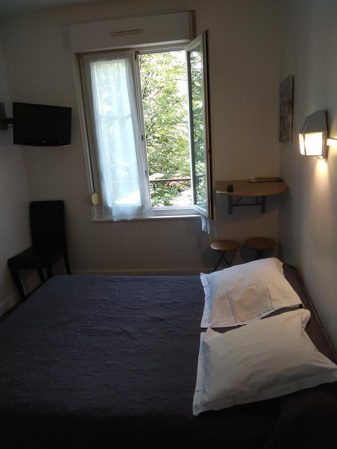 Le Monopole Hotell Reims Eksteriør bilde