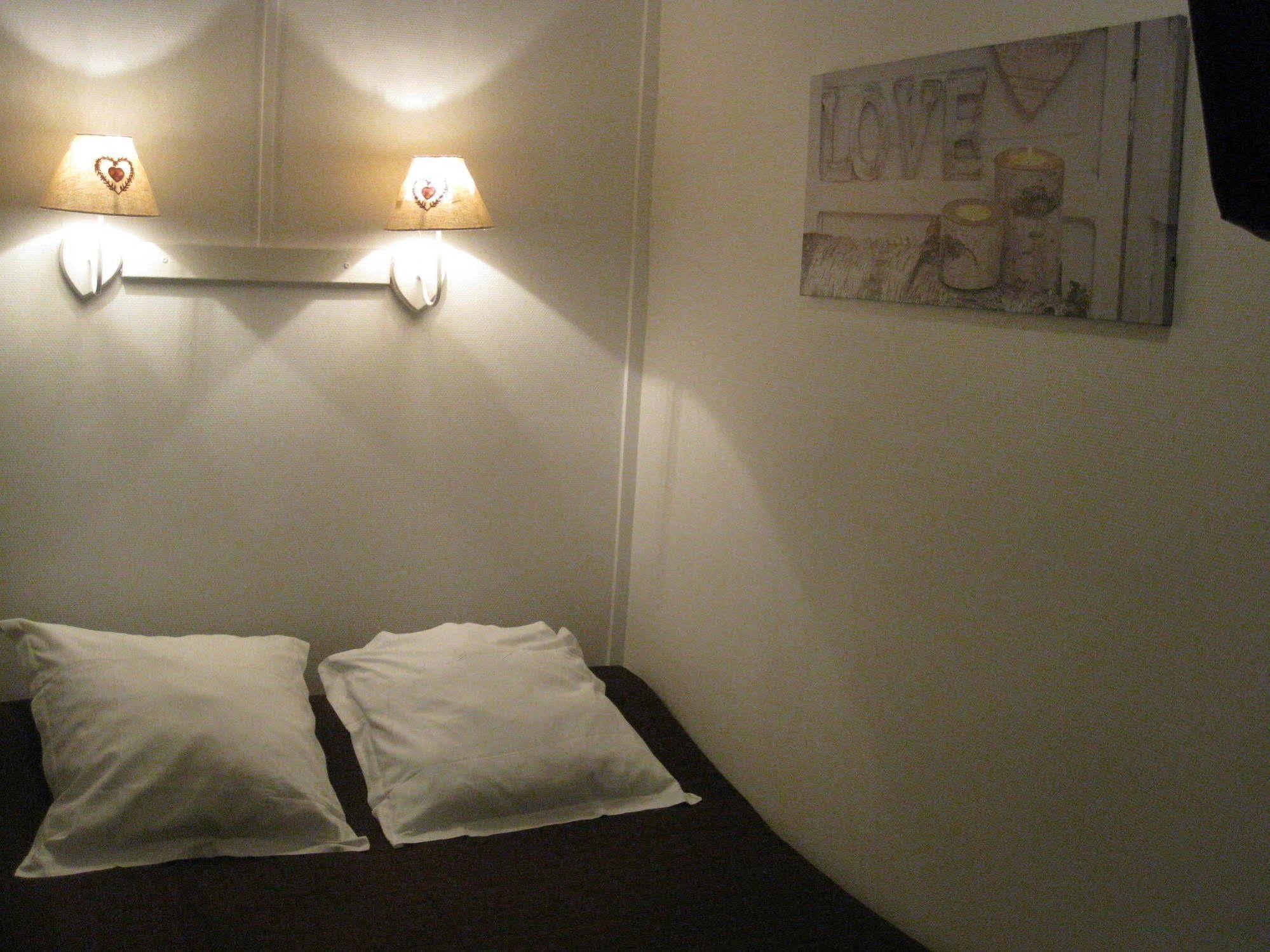 Le Monopole Hotell Reims Eksteriør bilde